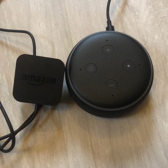 Amazon Alexa - Picture 1 of 2
